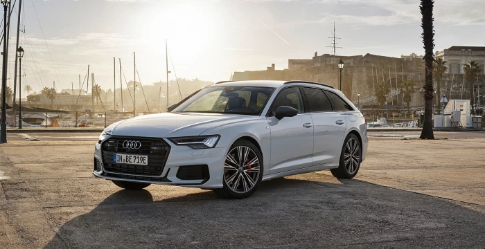 audi a6 avent 50 tfsi e phev.700x360.q90 1