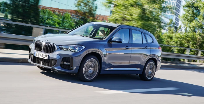 bmw x1 drive 25e banner 1.700x360.q90 1 1