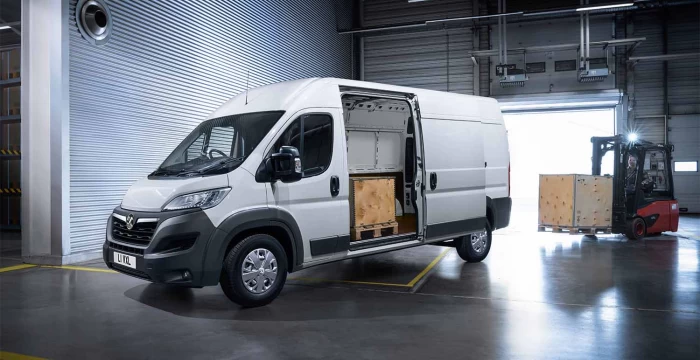 vauxhall movarno