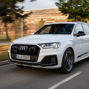 audi_q7-1.700x360.q90 (1)