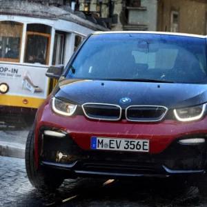 bmw-i3s.700x360.q90
