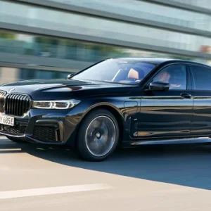 bmw_745e_banner.700x360.q90