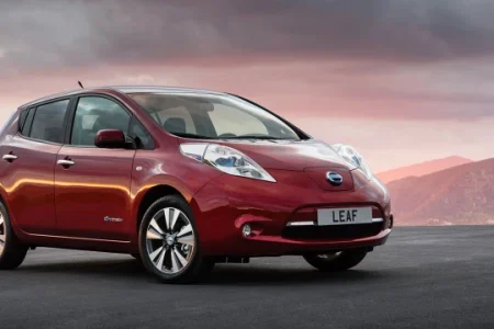 nissan-leaf.700x360.q90