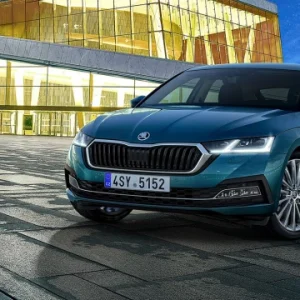 octavia_iv_phev_banner.700x360.q90