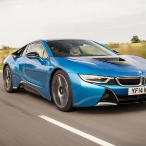 p90157278_highres_the-bmw-i8.700x360.q90